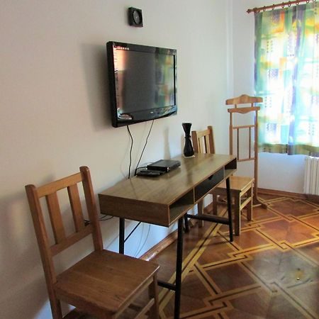 Home With The Veranda Veliko Tarnovo Exterior photo